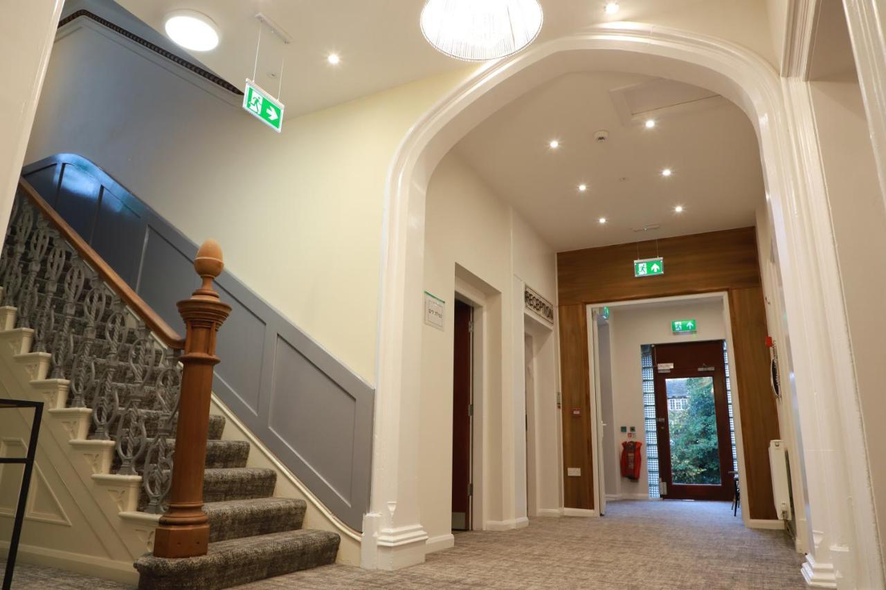 Hazeldean Hotel